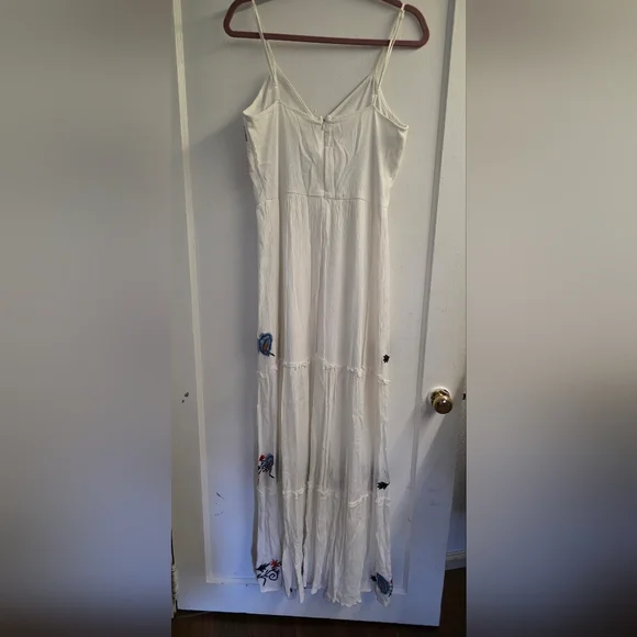 Altar’d State Embroidered Boho Maxi Dress White Floral Tiered Medium - Picture 2 of 13